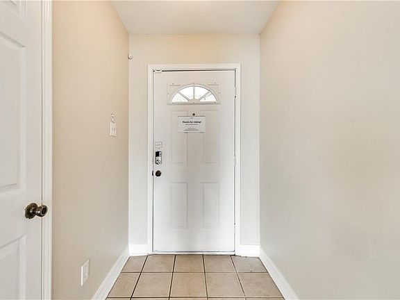 4th image of 1106 Cypress Dr