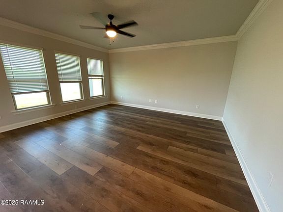 2nd image of 106 Steep Meadows Ln