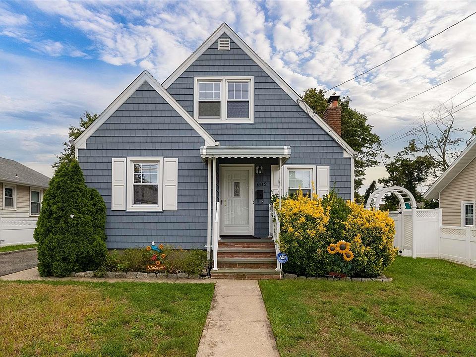 1st image of 682 Arlington Avenue