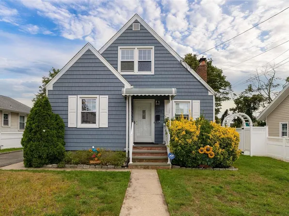 682 Arlington Avenue, Baldwin, NY 11510