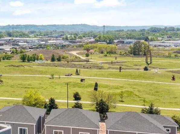 975 Montague Pl, Chattanooga, TN 37408