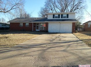 412 NW Oak Park Rd, Bartlesville, OK 74003