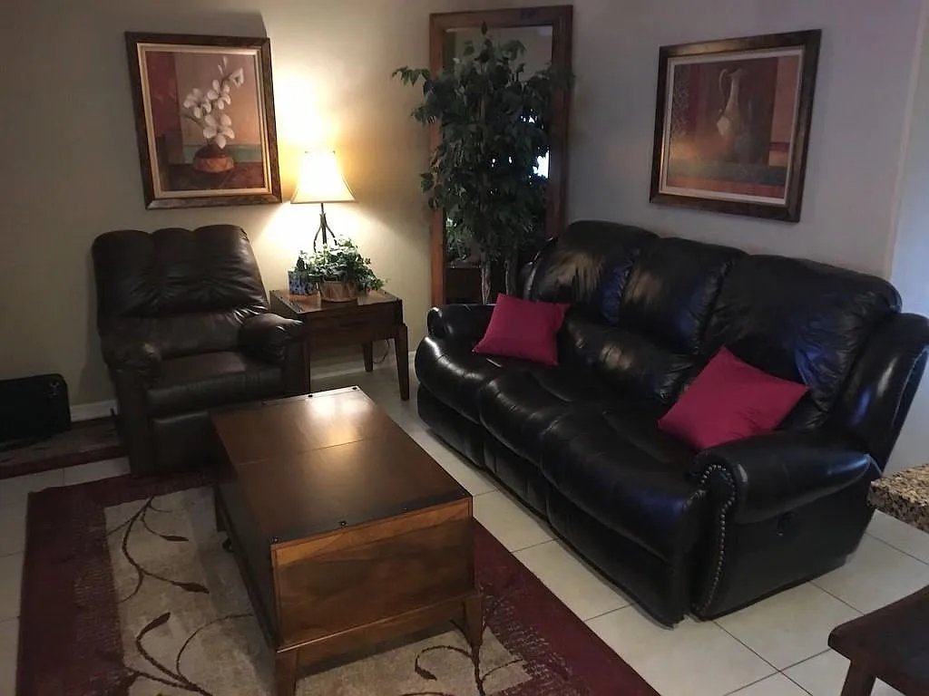 2 bed, 843 sqft, $2,500 — Photo 3