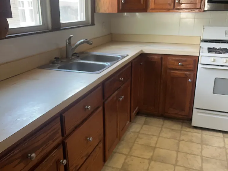 660 S Haworth Ave — Photo 15