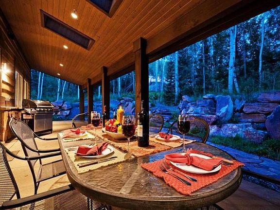 Patio. Perfect for Summer