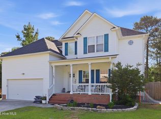205 Middle Ridge Dr, Hubert, NC 28539