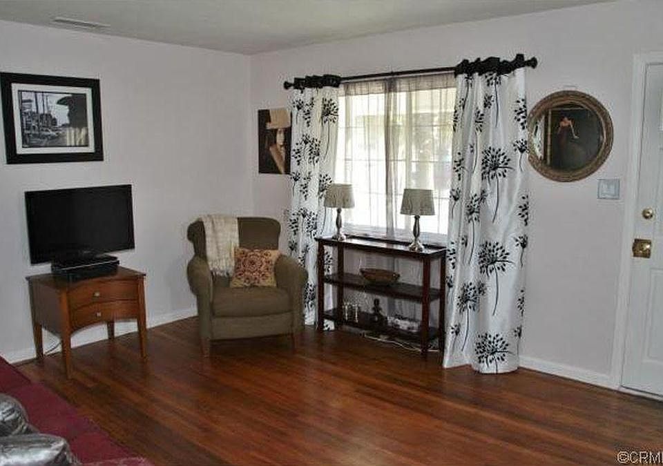 2nd image of 620 Harris St
