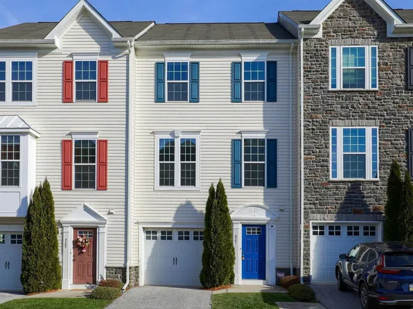 927 Stonehaven Way, York, PA 17403