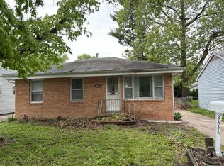 2437 Huntington Rd, Springfield, IL 62703
