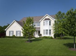 26720 N Trail Ct, Mettawa, IL 60045