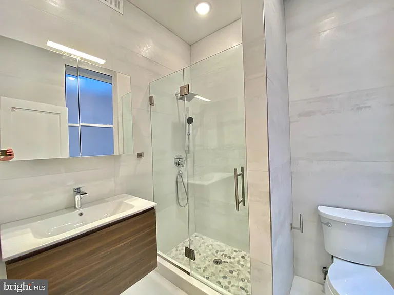 1824 Chestnut St #1R — Photo 12