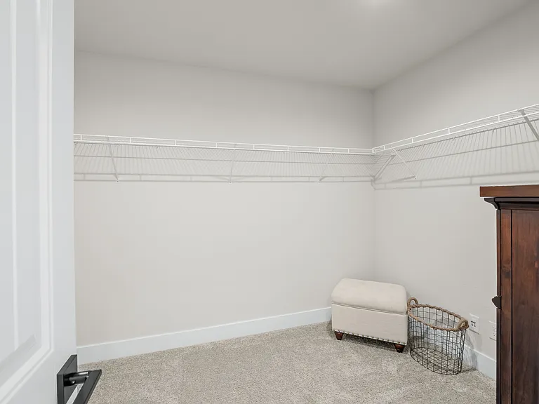 Celeste Ave — Photo 33