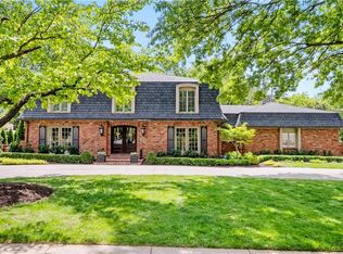 2409 Arno Rd, Mission Hills, KS 66208