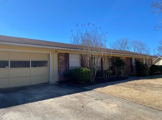 205 Dogwood Dr, Starkville, MS 39759