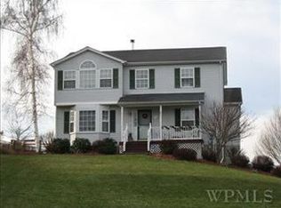 145 Hosner Mountain Rd, Hopewell Junction, NY 12533