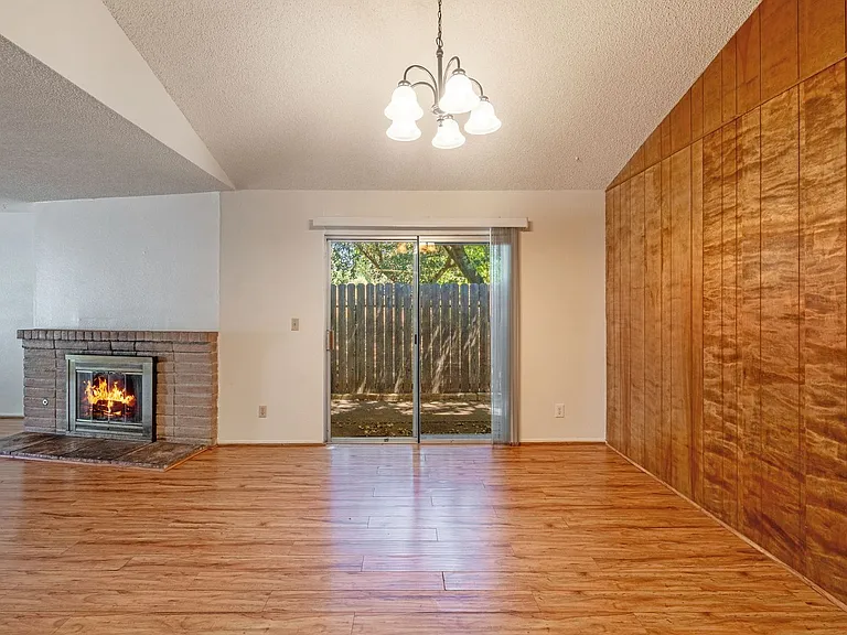 4830 Suncrest Way — Photo 12