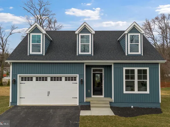 2032 William Ave, Essex, MD 21221