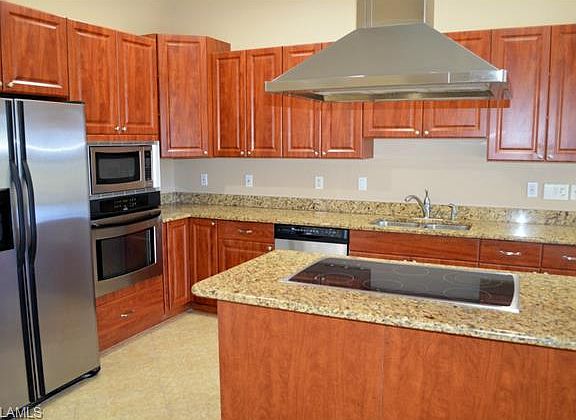 4th image of 1316 SW 43rd St