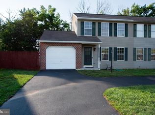1867 Wyatt Cir, Dover, PA