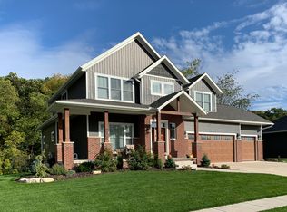 306 Mossy Trl, Morton, IL
