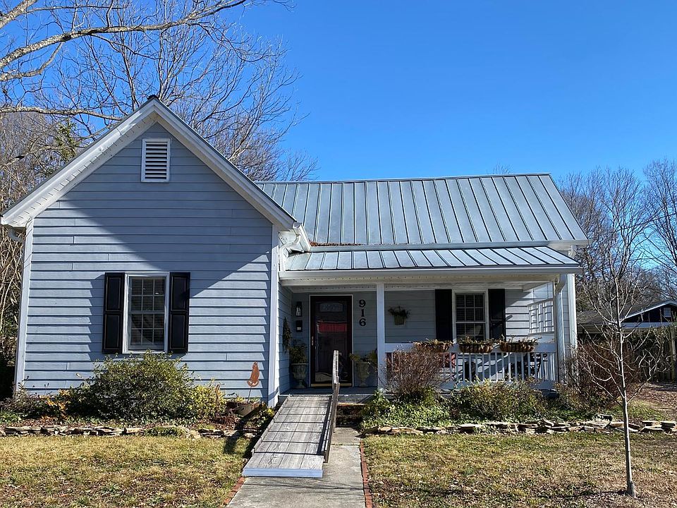 1st image of 916 Carolina Ave