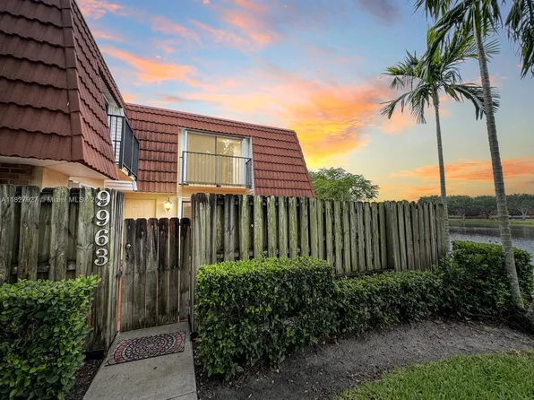 9963 NW 6th Ct, Davie, FL 33324