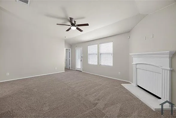 515 Harding Ln — Photo 16