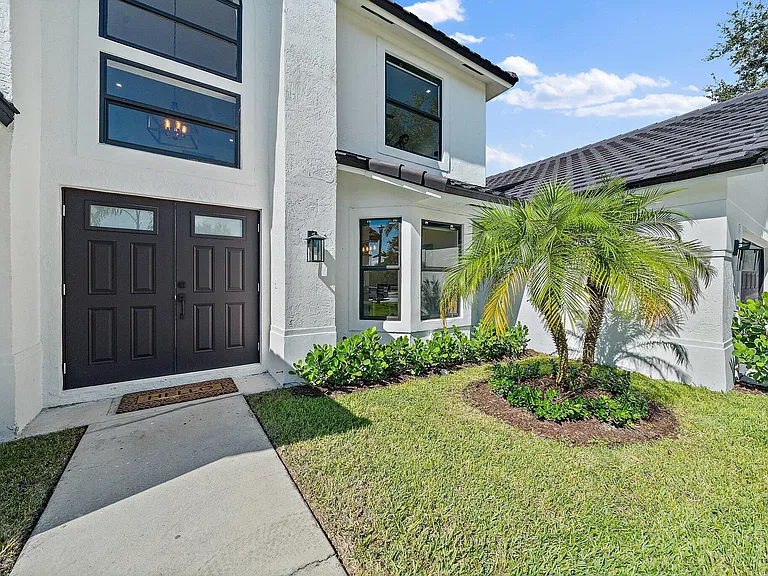 1878 Lynton Cir — Photo 44