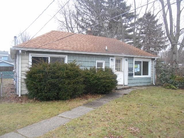 1st image of 813 Beaumont Ave