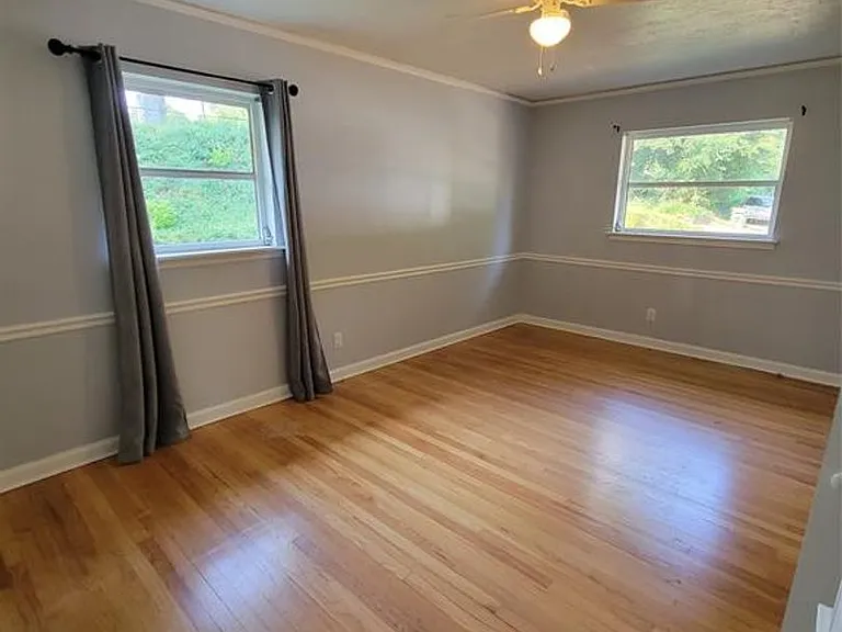 558 Karen Rd — Photo 15