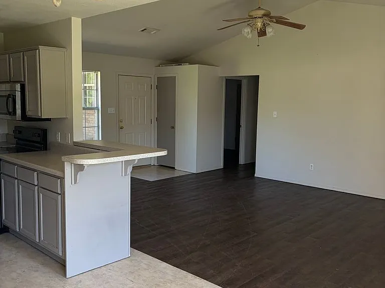 1075 Grinnel Cir — Photo 11