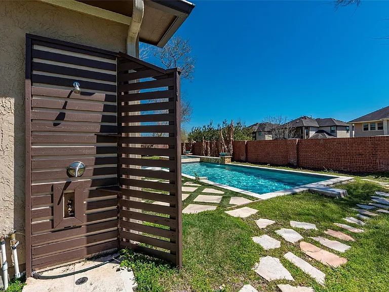 5423 Lachlan Springs Ln — Photo 38