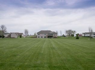 3020 Timberline Dr, Riverside, IA 52327