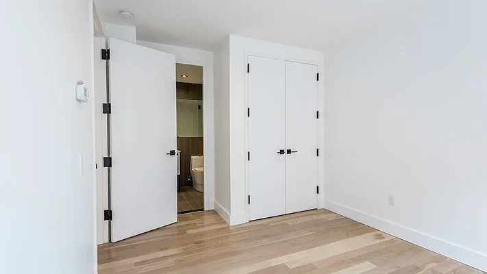 Rented by Nooklyn NYC LLC | media 72