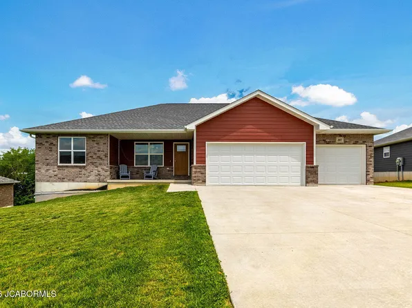 207 Gavin Ln, Linn, MO 65051