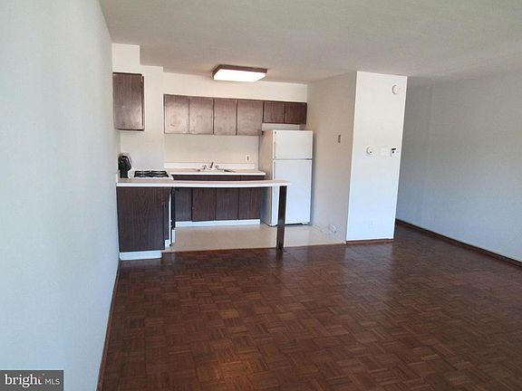 3rd image of 2401 Pennsylvania Ave APT 2A8