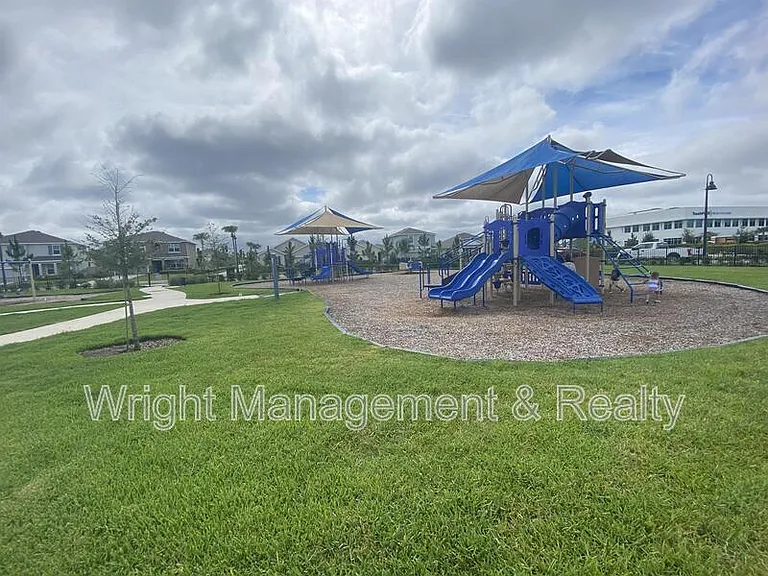2906 Suncoast Plains Dr — Photo 28