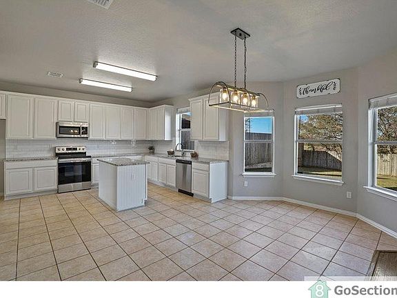 4th image of 14600 Logan Springs Dr