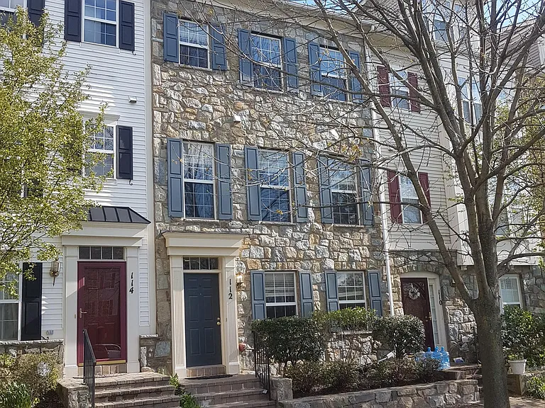 112 Pasture Side Pl — Photo 1