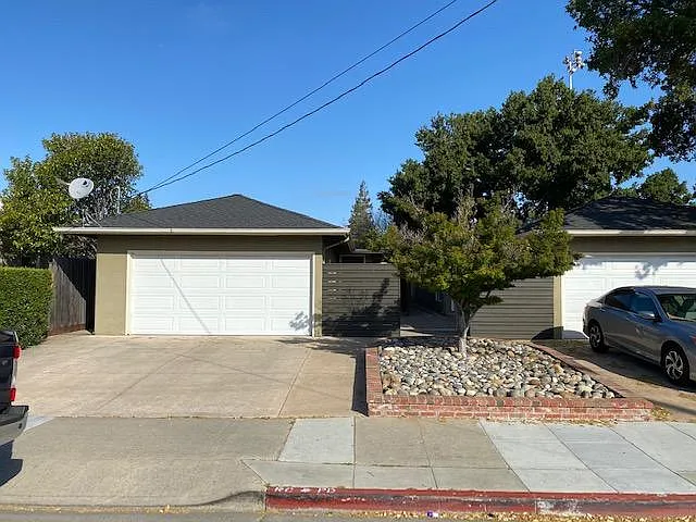 916 Oak Ave #916