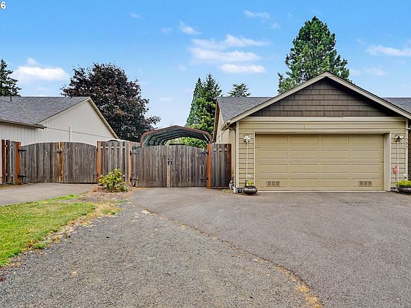 5th image of 1555 Crimson Cap Ln NE