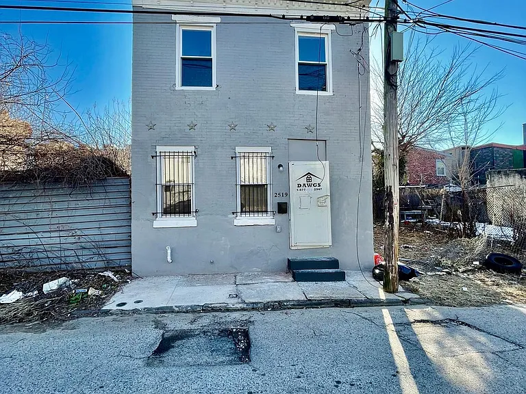 2519 N Mutter St — Photo 12