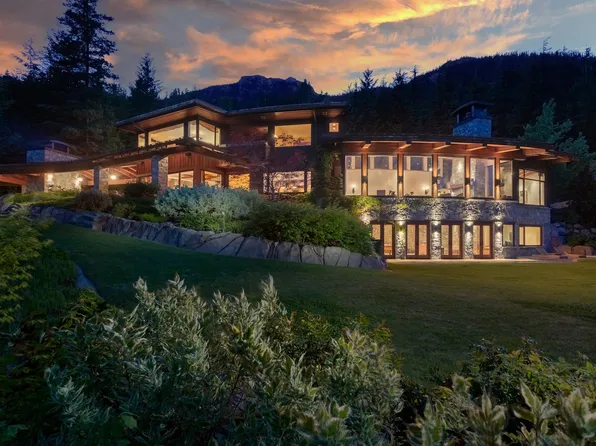 5476 Stonebridge Pl, Whistler, BC V8E 0V9