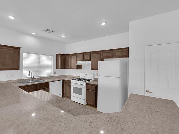 4th image of 5960 Pavilion Lakes Ave