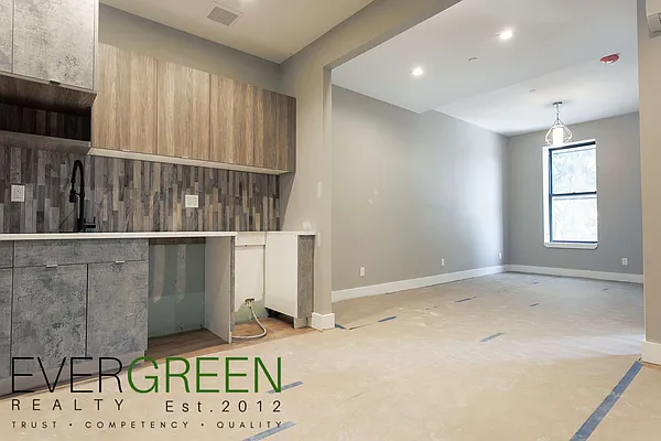 Rented by Pinn Realty | media 8