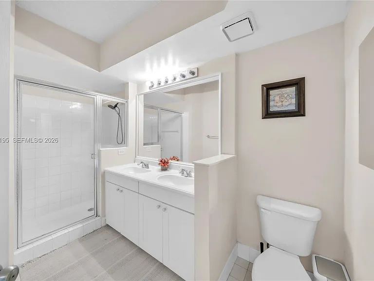 17145 N Bay Rd #4304 — Photo 21