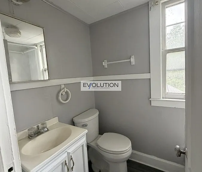 46 Maple St #2 — Photo 6