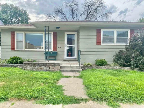 404 Walnut St, La Porte City, IA 50651