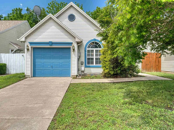 5819 Riverwalk Cir, Newburgh, IN 47630