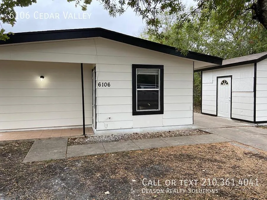 6106 Cedar Valley — Photo 2